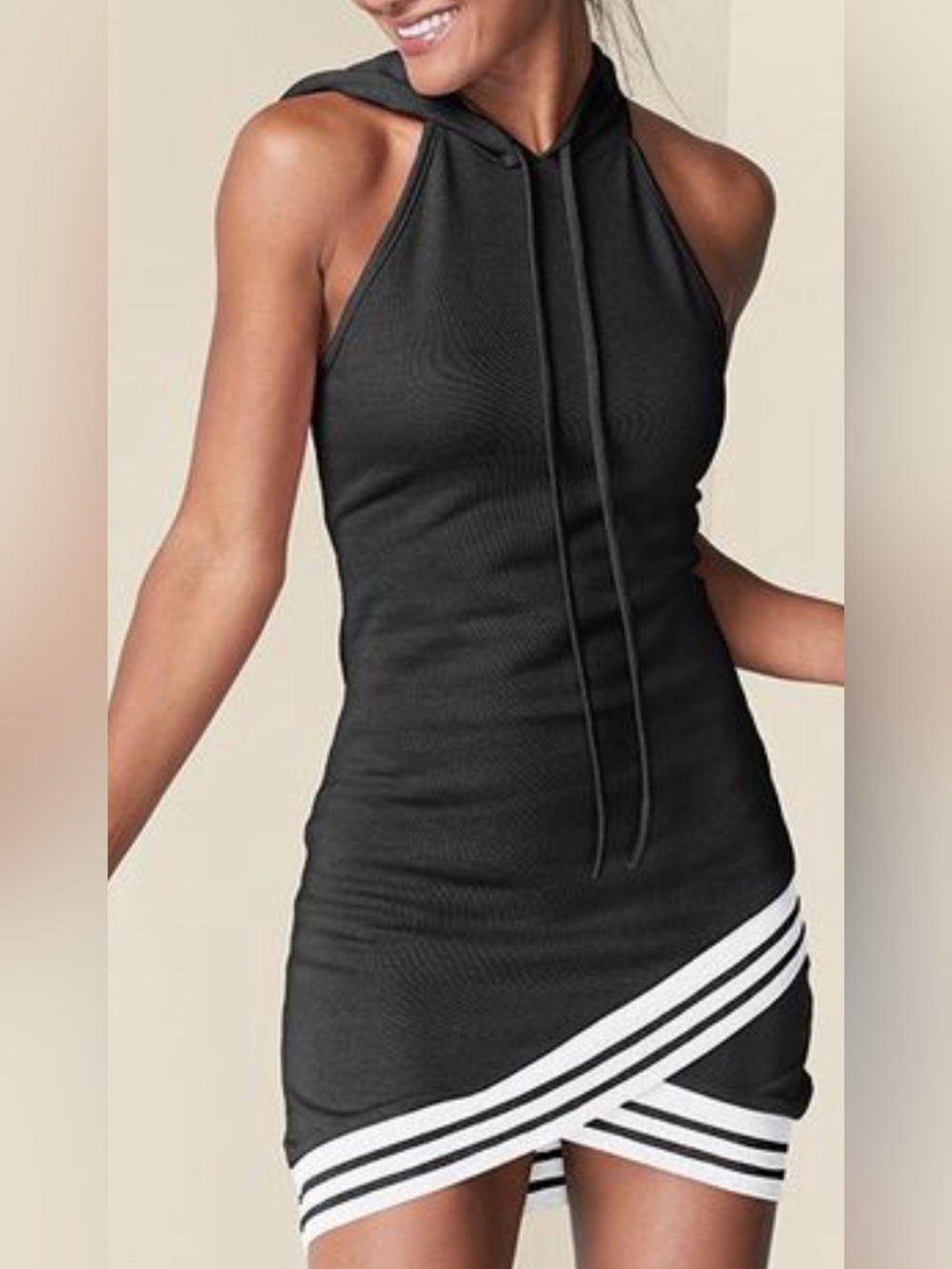 VENUS Black white Large Sleeveless Hooded Off-the-Shoulder Sweater short sporty
